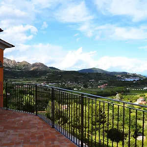https://il-casale-capoliveri.it-tuscanyhotel.com
